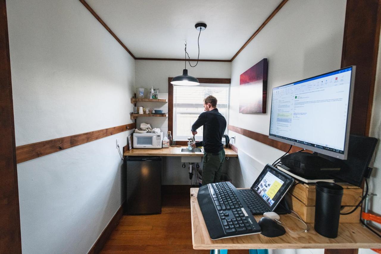 Left Coast Lodge - Pet Friendly Sisters Kültér fotó