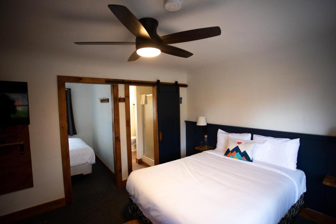 Left Coast Lodge - Pet Friendly Sisters Kültér fotó