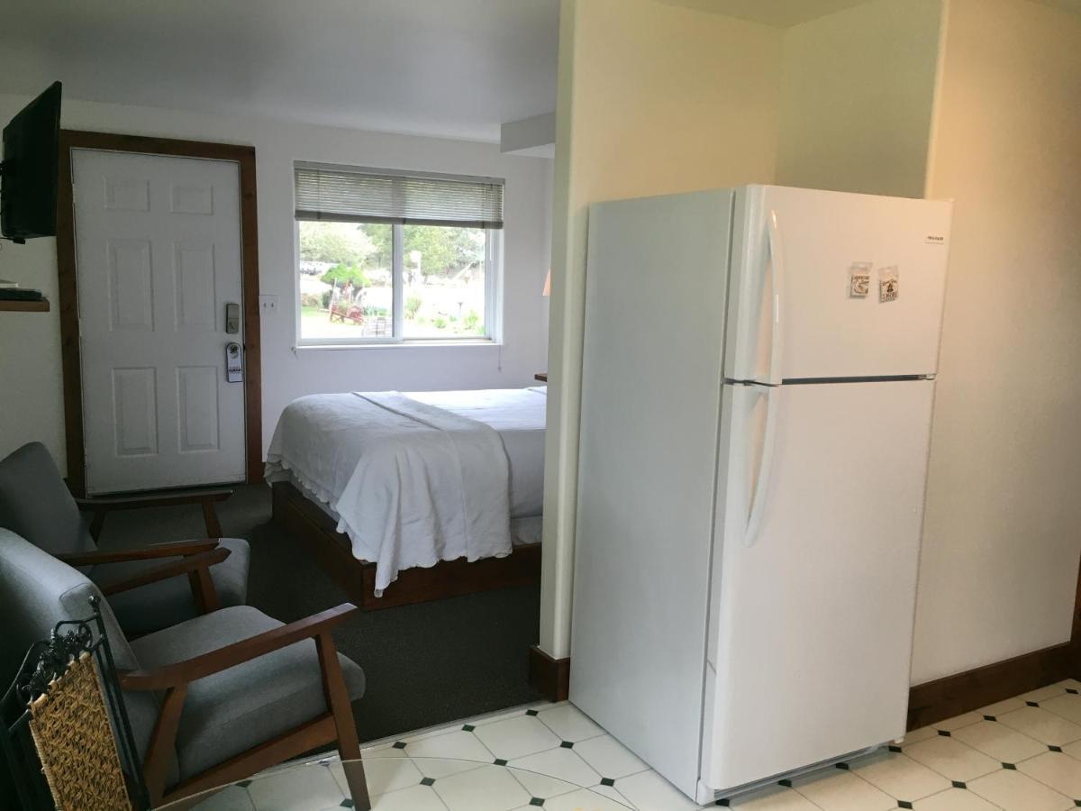 Left Coast Lodge - Pet Friendly Sisters Kültér fotó