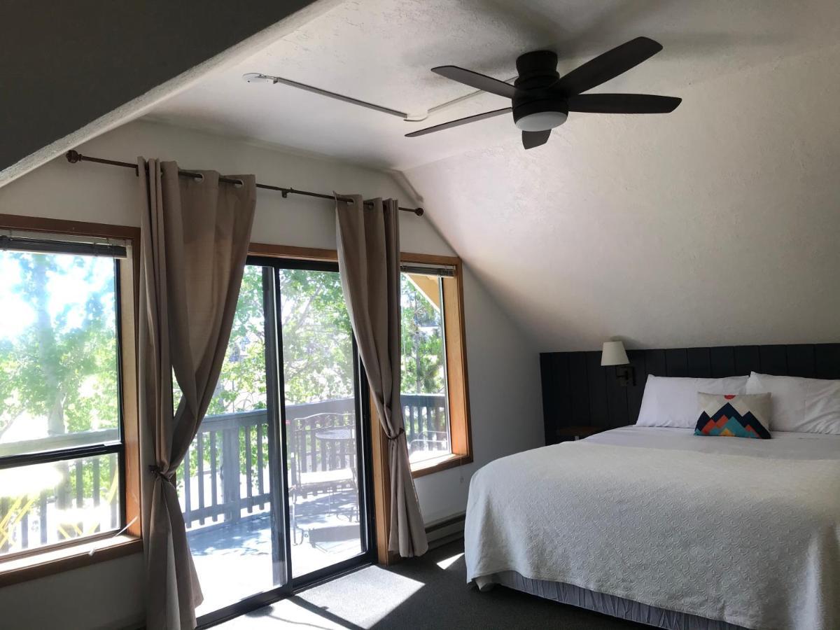 Left Coast Lodge - Pet Friendly Sisters Kültér fotó
