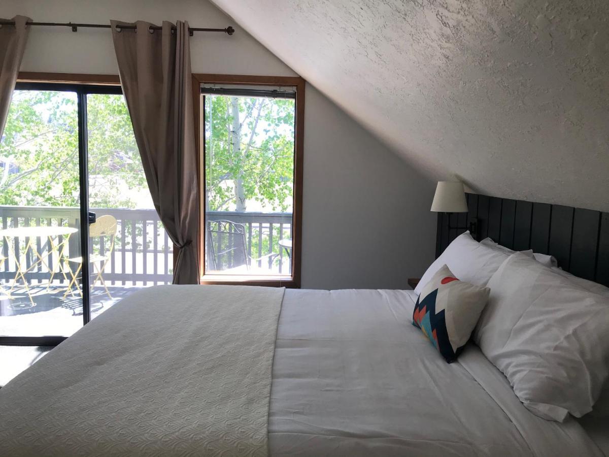 Left Coast Lodge - Pet Friendly Sisters Kültér fotó