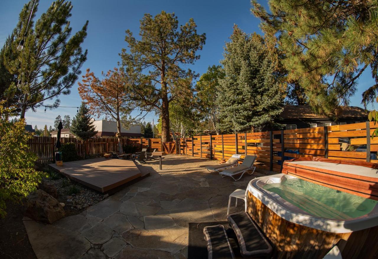 Left Coast Lodge - Pet Friendly Sisters Kültér fotó